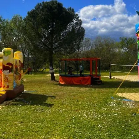Campingplads Mobil-home 28m² Avec Terrasse Pour 4 Personnes - Api-1-52-413