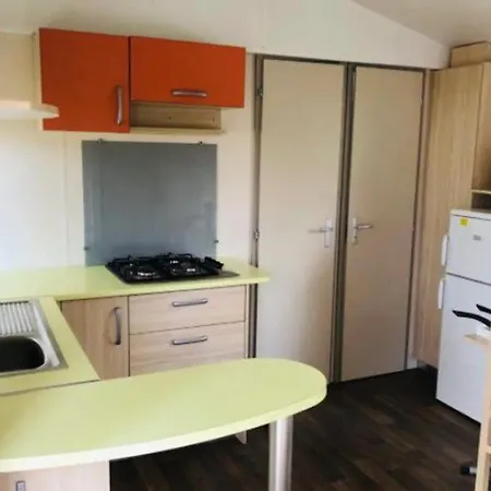 Campingplads Mobil-home 28m² Avec Terrasse Pour 4 Personnes - Api-1-52-413 *