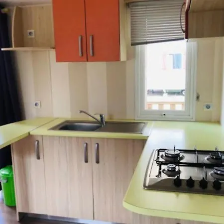 Mobil-Home 28M² Avec Terrasse Pour 4 Personnes - Api-1-52-413 *